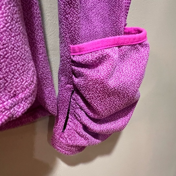 Marika Purple Athletic Top w/Thumb Holes & Flip Over Hand Warming Cuffs - Picture 5 of 14